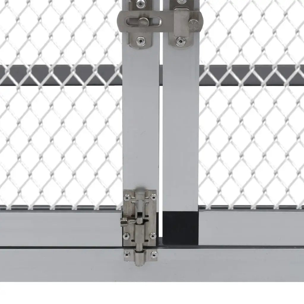 Hühnerstall aus Aluminium mit Freilaufgehege und Nistkasten