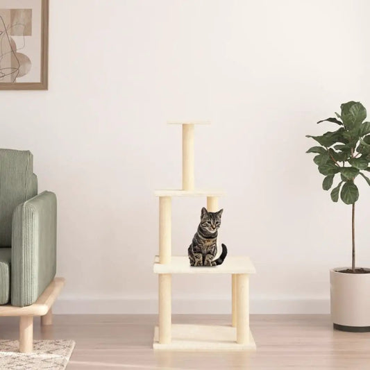Kratzbaum Creme 111 cm mit Sisal-Kratzsäulen, Katze sitzt auf der mittleren Plattform